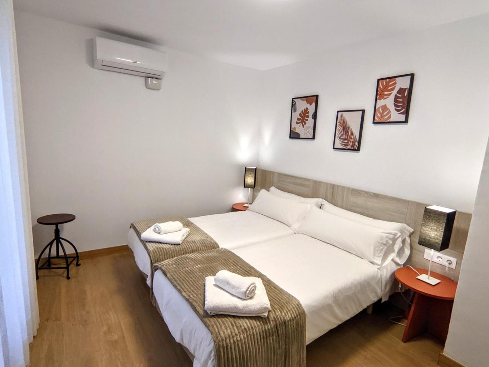 Apartamentos Plaza Del Torico Teruel Ngoại thất bức ảnh