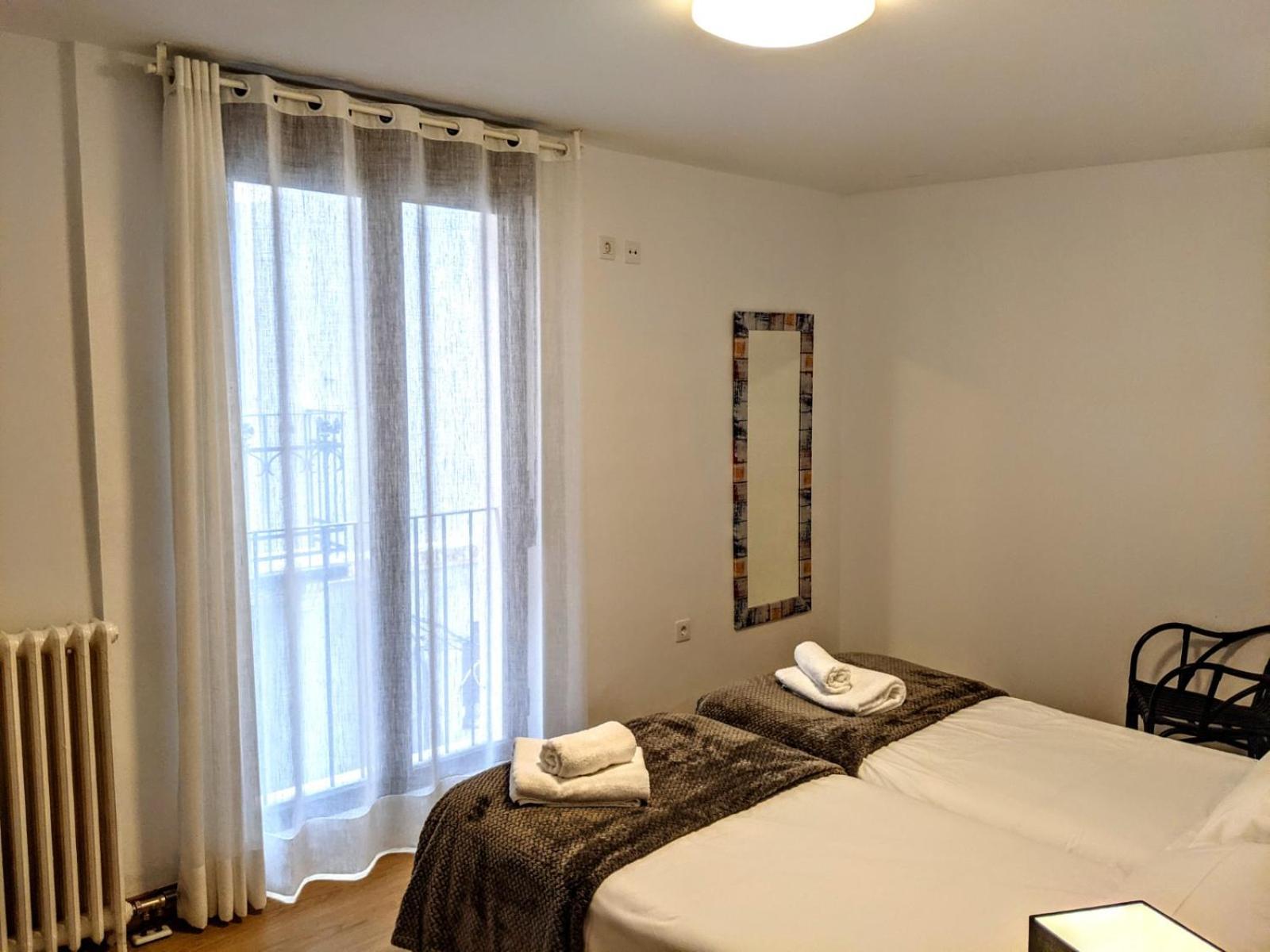 Apartamentos Plaza Del Torico Teruel Ngoại thất bức ảnh