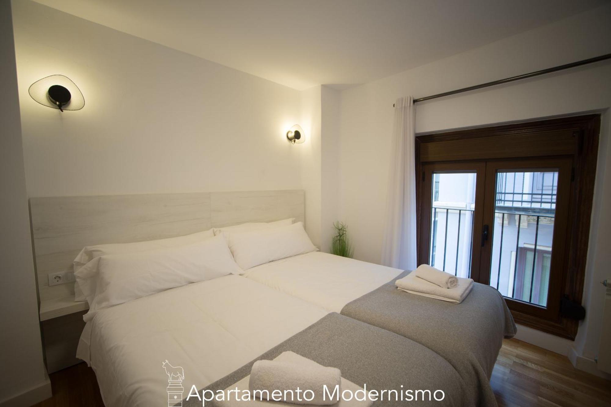 Apartamentos Plaza Del Torico Teruel Ngoại thất bức ảnh
