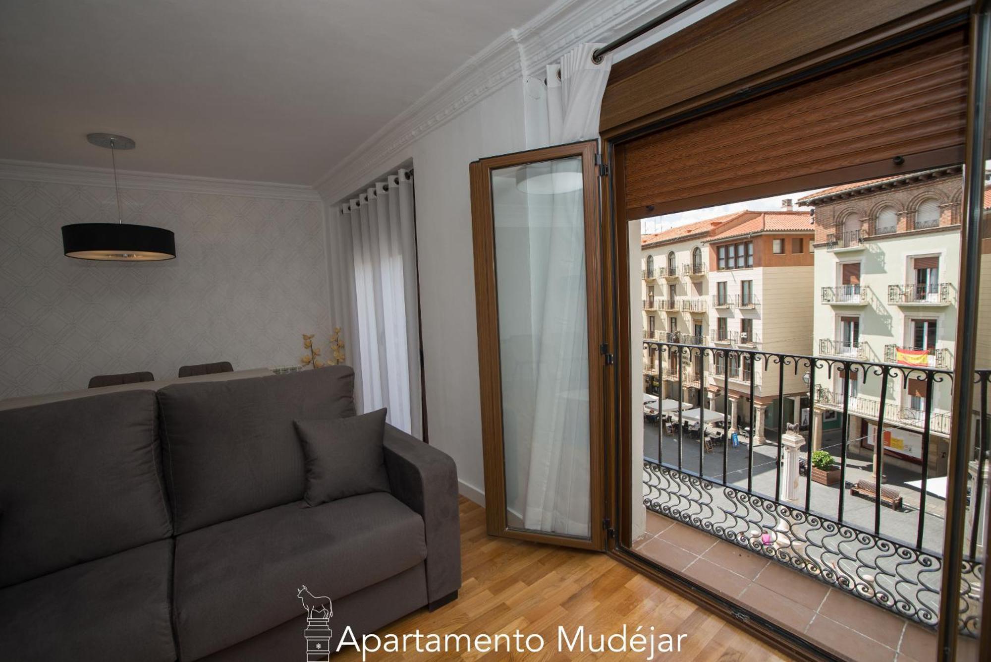 Apartamentos Plaza Del Torico Teruel Ngoại thất bức ảnh